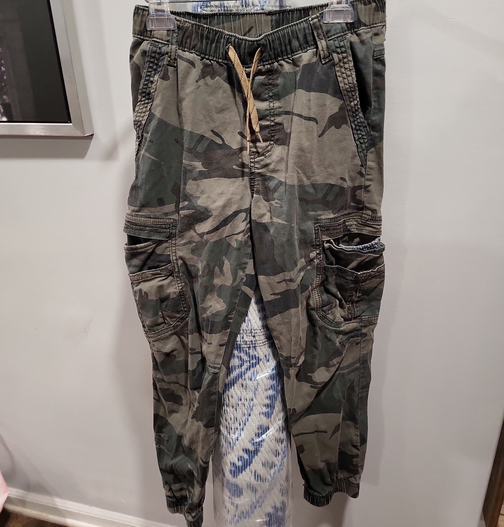 Wrangler Men's Green Camo Cargo Pants